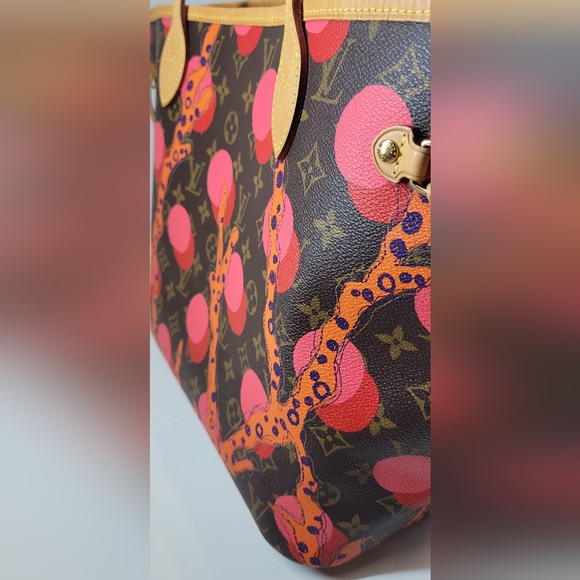 Sold ❌Louis Vuitton like new  Limited Edition Ramages Neverful MM with Pouch🔥 - Picture 3 of 16